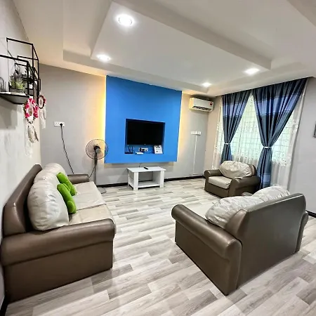Ang Lee Holiday Home 1 Semporna Exterior photo