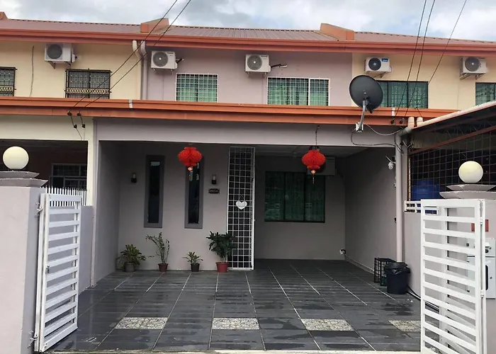 Ang Lee Holiday Home 1